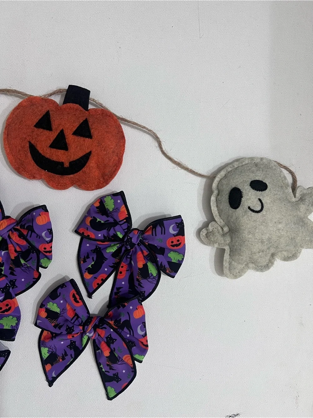 Handmade Halloween Hair Bow – Spooky Black Cat & Pumpkin Print (3.5”)